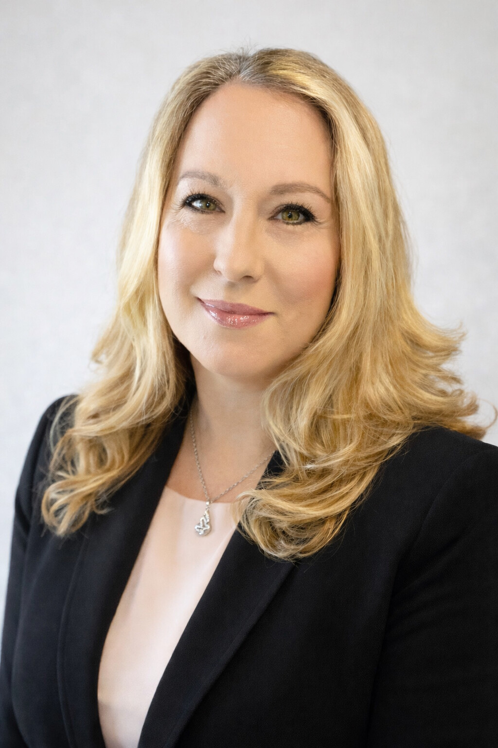 LI Pic Black Blazer Pink Blouse Necklace.jpg